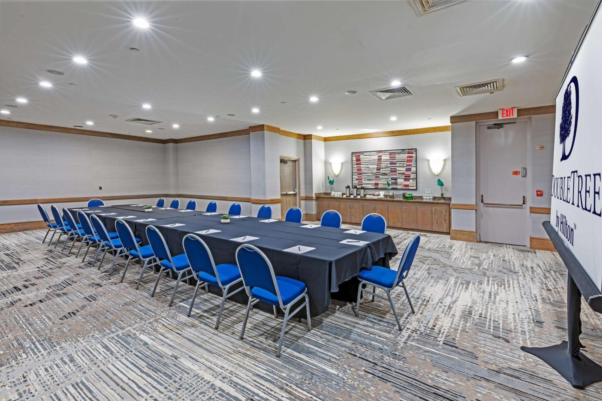 Doubletree By Hilton At Warren Place 3* Tulsa